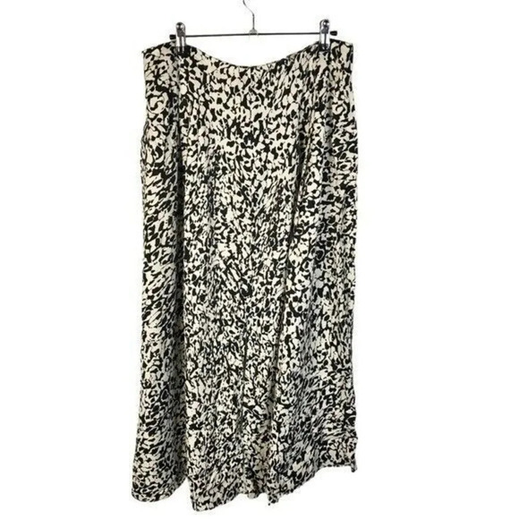 H&M Black & White Printed Button Front Midi Skirt 10 - Picture 2 of 3